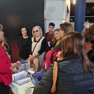 El tarot numerológico "Las Luces de Nuit" en la feria del libro, Argentina 2022